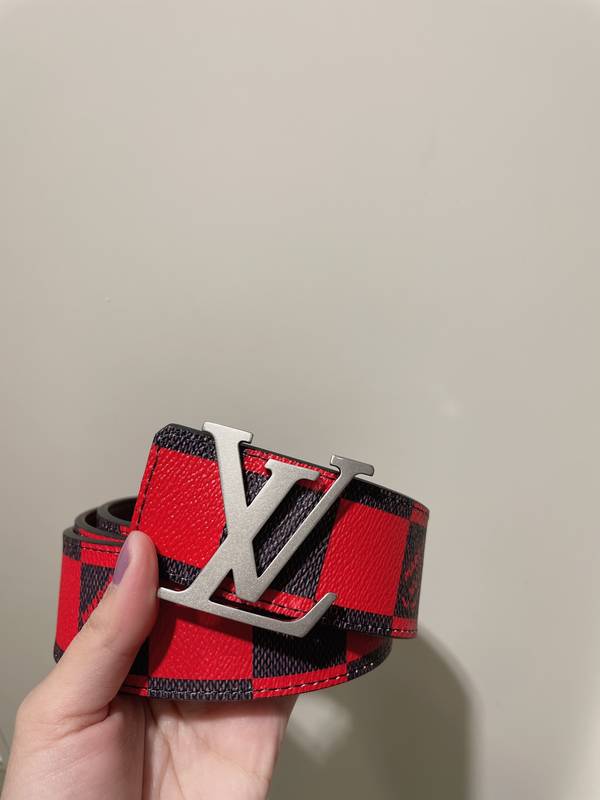 Louis Vuitton 40MM Belt LVB00337